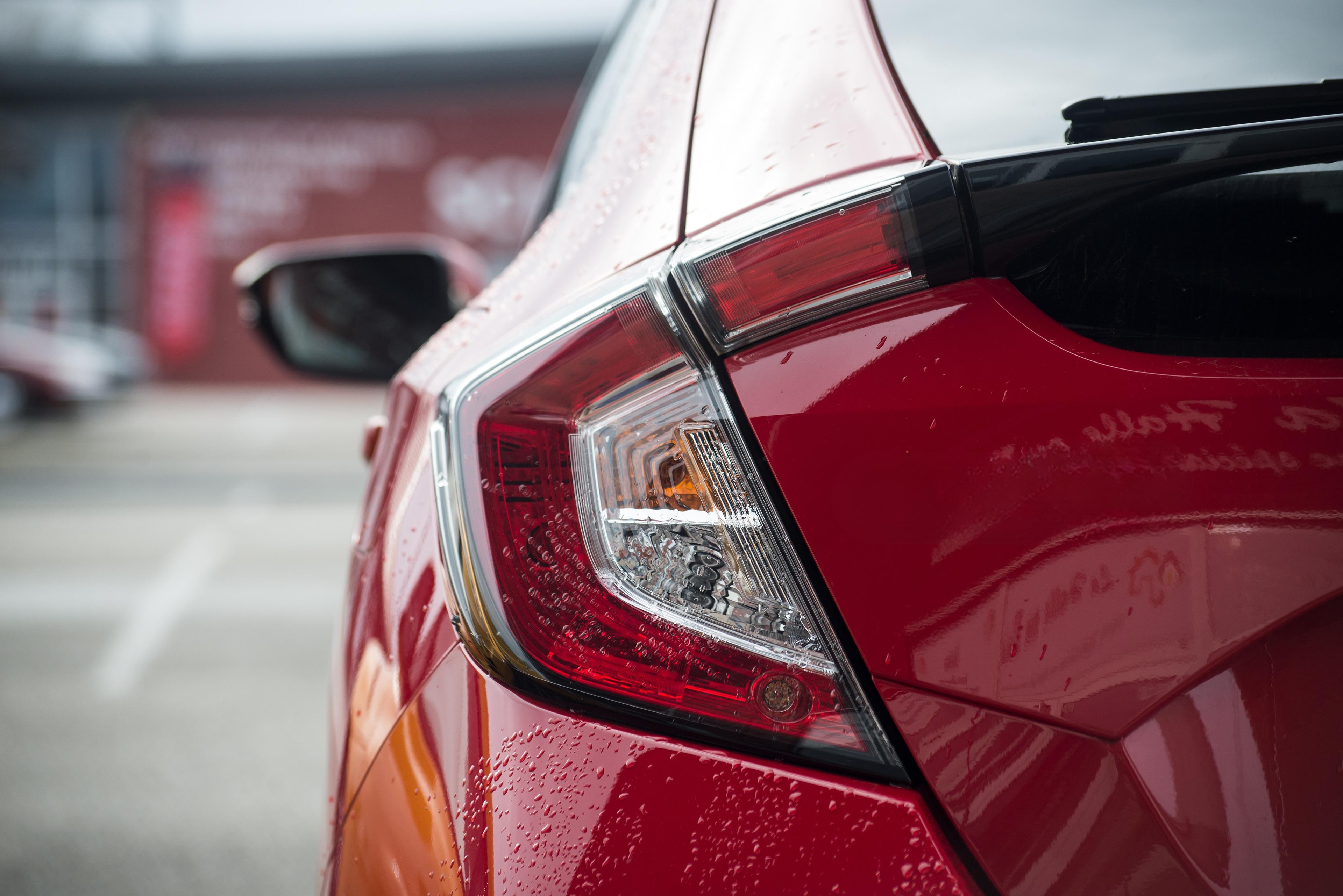 Angular brake light