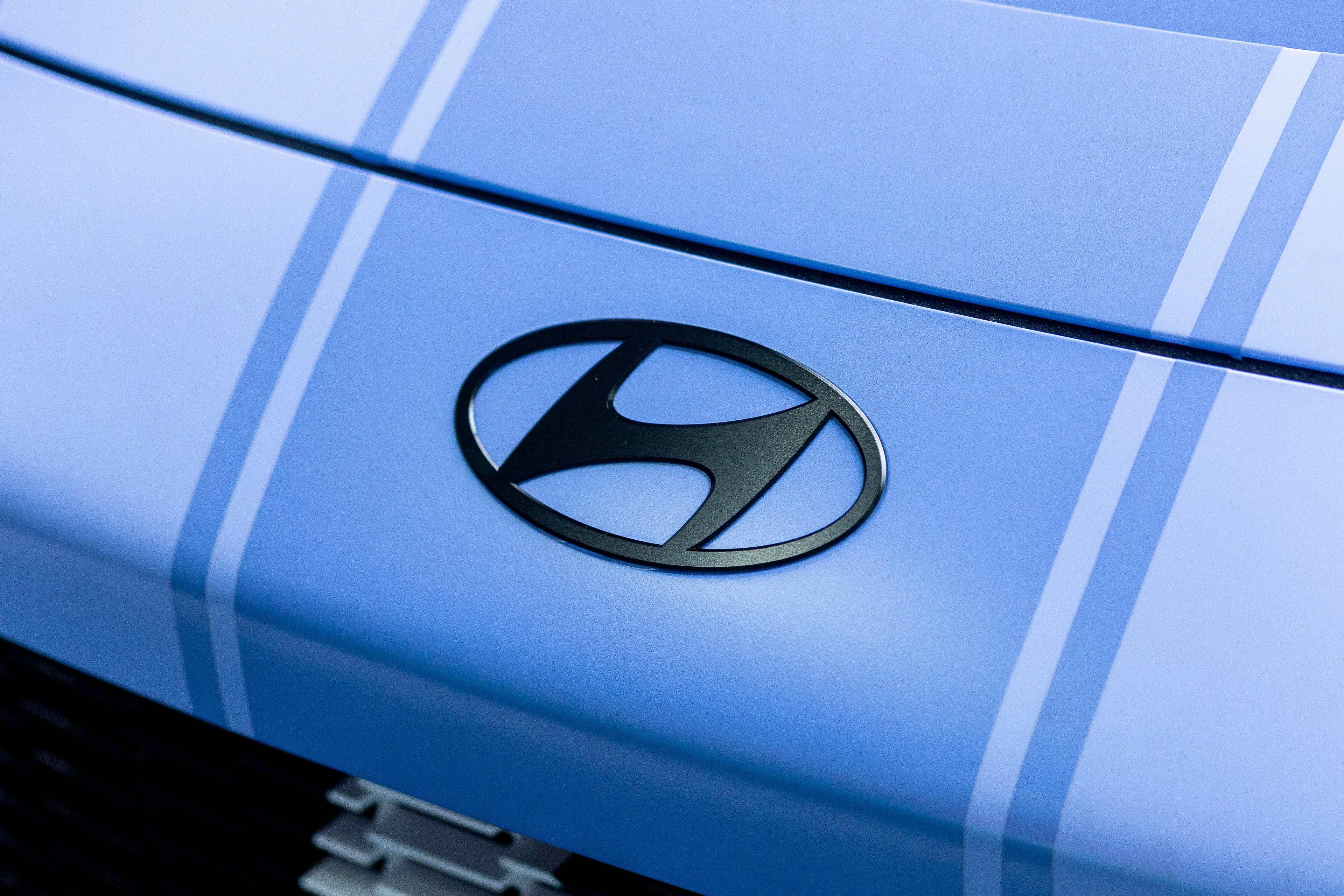 Hyundai badge