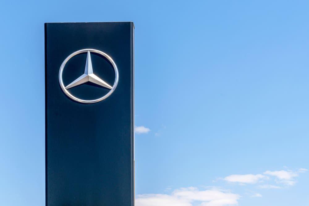 Mercedes-Benz Signage