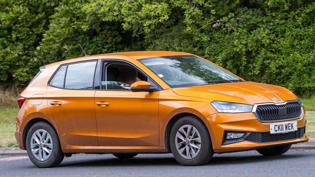 9 Small Automatic Cars Under £5,000 | Bumper